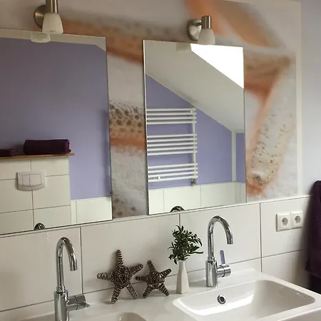 Seaside Lighthouse Loft Apartament